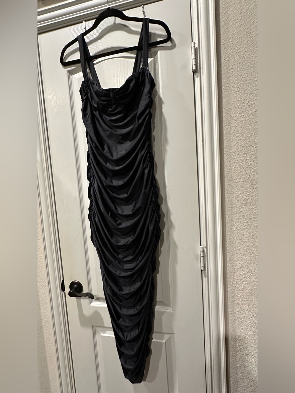 Good American Black Ruched Midi Dress